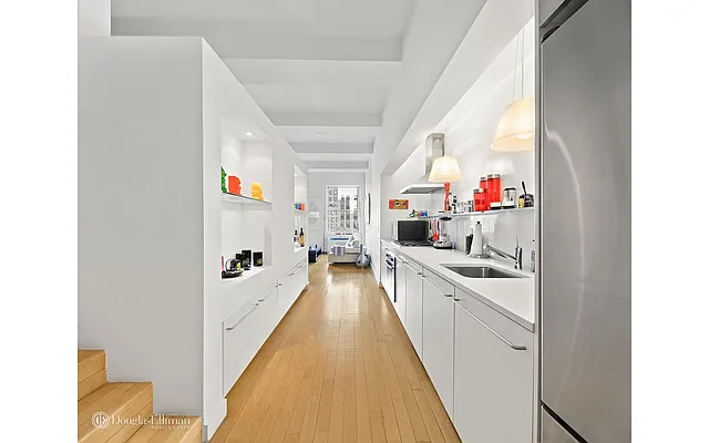 Sold by Douglas Elliman | media 17