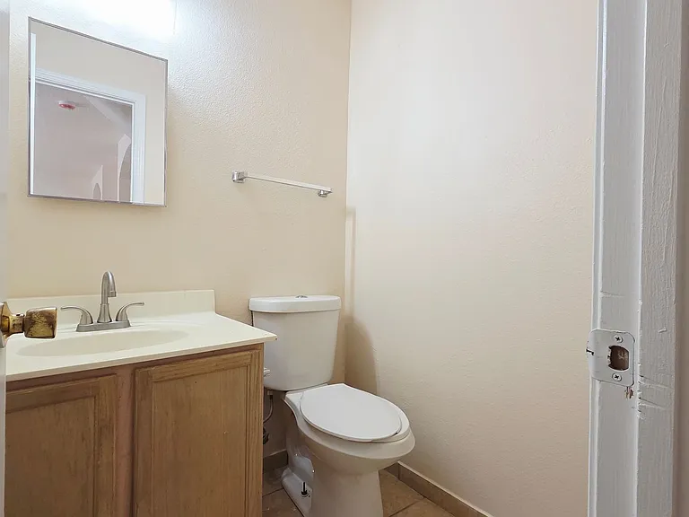 402 Empresario Dr — Photo 14