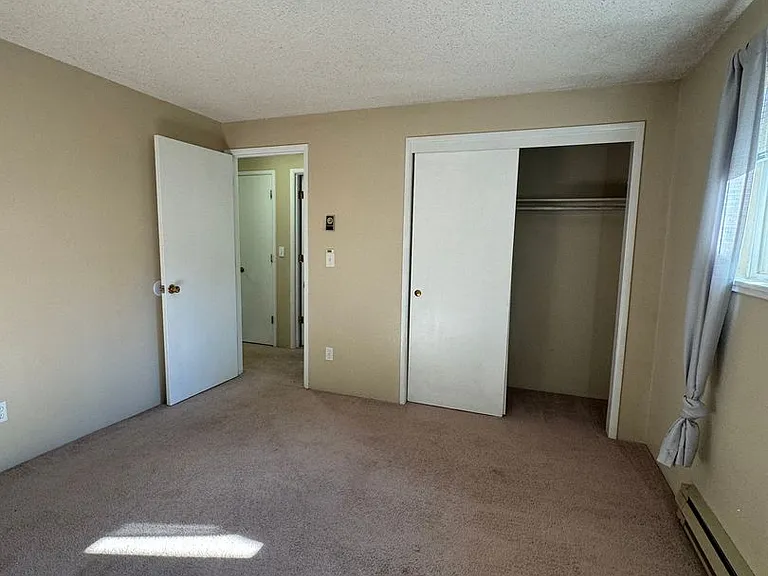 1827 Worden Ave — Photo 18