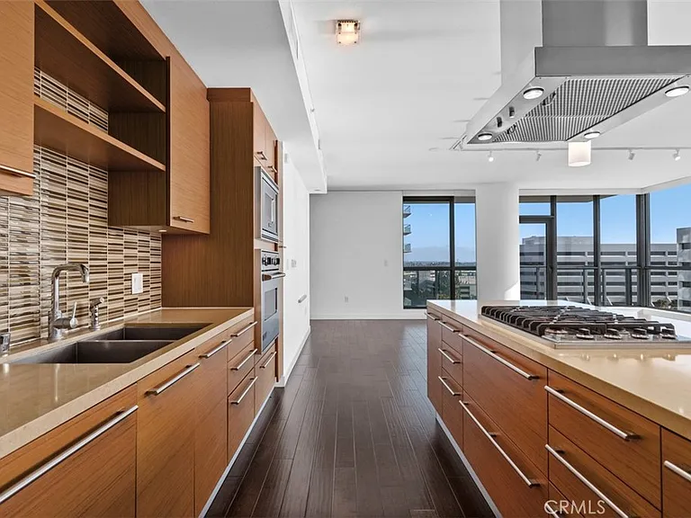 9 Macarthur Pl #N-1007 — Photo 14