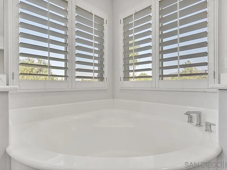 46048 Paseo Gallante — Photo 40