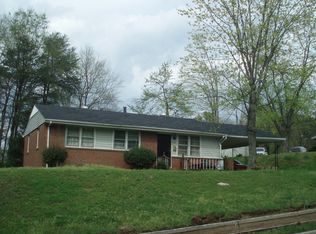 2921 Teresa Ave, Winston Salem, NC 27105