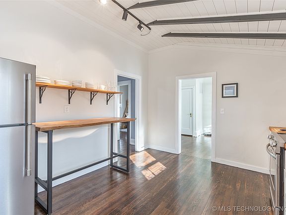 5th image of 700 N McKinley Ave