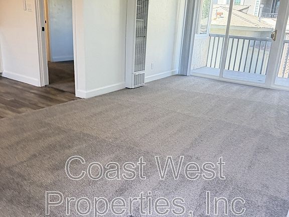2nd image of 381 Oak Ave APT 5
