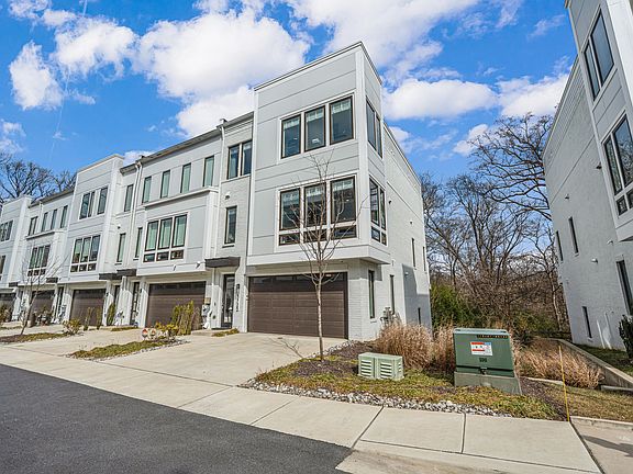 2nd image of 3725 Glenmoor Reserve Ln