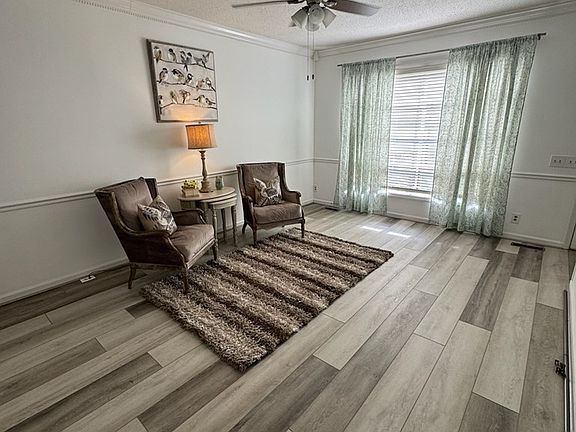 5th image of 2205 Seminole Way