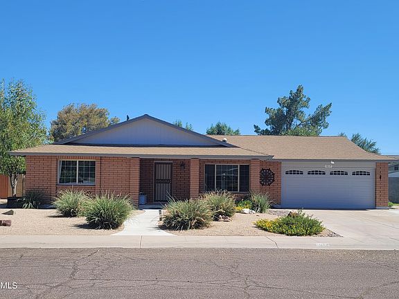 4th image of 1017 E CARMEN Street