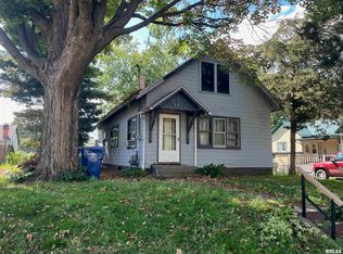 241 16th Pl, Clinton, IA 52732