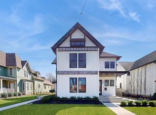 930 Geneva St, Lake Geneva, WI 53147