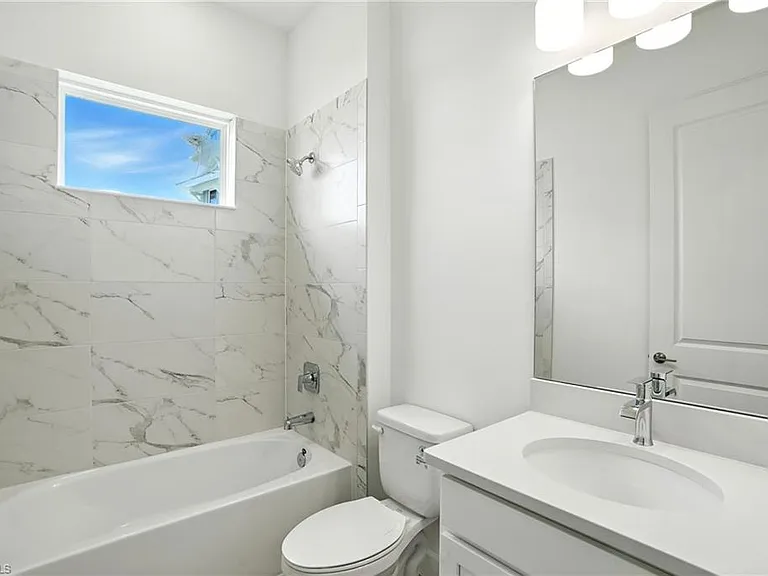 18301 Terracina Dr — Photo 29