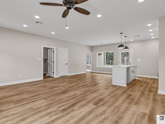5th image of 202 Loblolly Dr