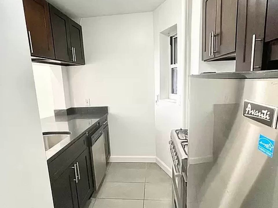 2nd image of 525 E 81st St APT 4E