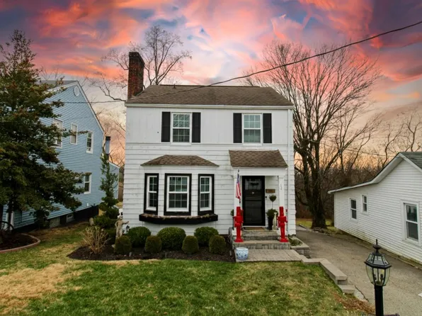 12 Summit Ave, Williamstown, KY 41097