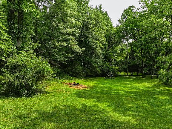 4th image of 767 Ashley Cir