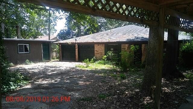 1st image of 630 Sherwood Forest Dr