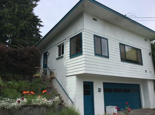 9317 SW View Point Ter APT B, Portland, OR 97219