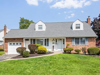 17 Grover Lane, East Northport, NY, 11731