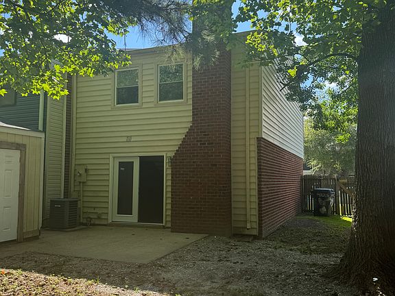 2nd image of 405 Longleaf Rd