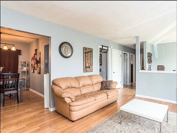 3rd image of 8565 Broadway St
