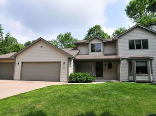 W151N11612 Valley Dr, Germantown, WI 53022