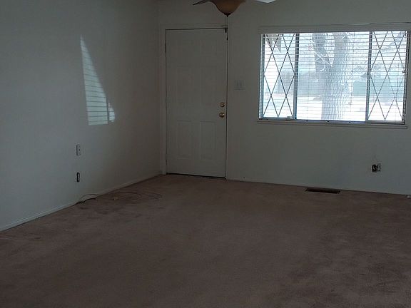 5th image of 1425 Tanglewood Dr