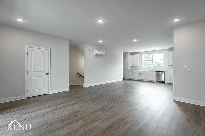 5687 Sofias Cir — Photo 4