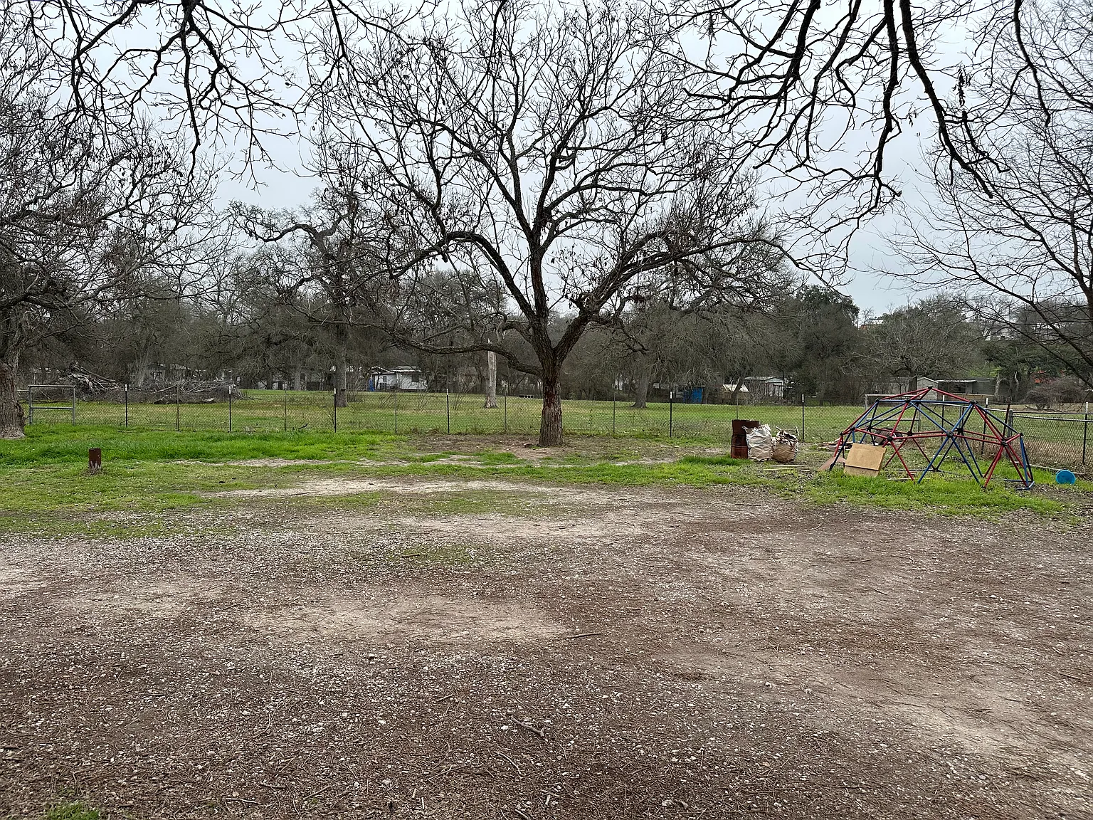 406 E Klein Rd — Photo 3