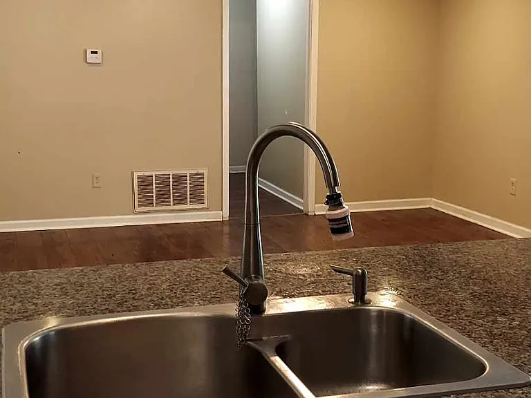 408 Westmeade Dr — Photo 6