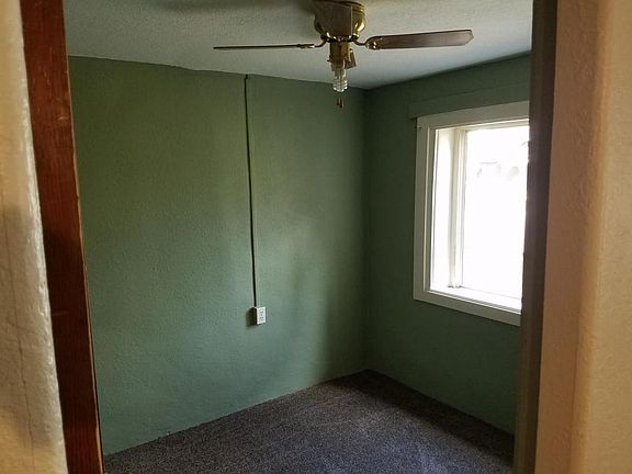 5th image of 112 Pine St