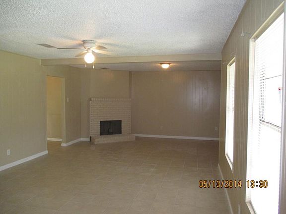 2nd image of 206 Sunflower Dr