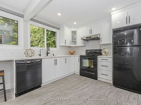 4th image of 22 Highview Trl