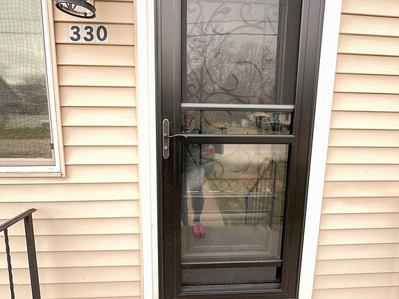 2nd image of 330 Oakland Ave