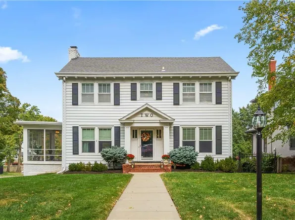 2 E 55th Ter, Kansas City, MO 64113