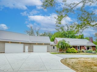 6210 Columbus Rd NE, Louisville, OH 44641