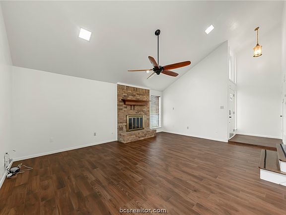 2nd image of 9216 Shadowcrest Dr