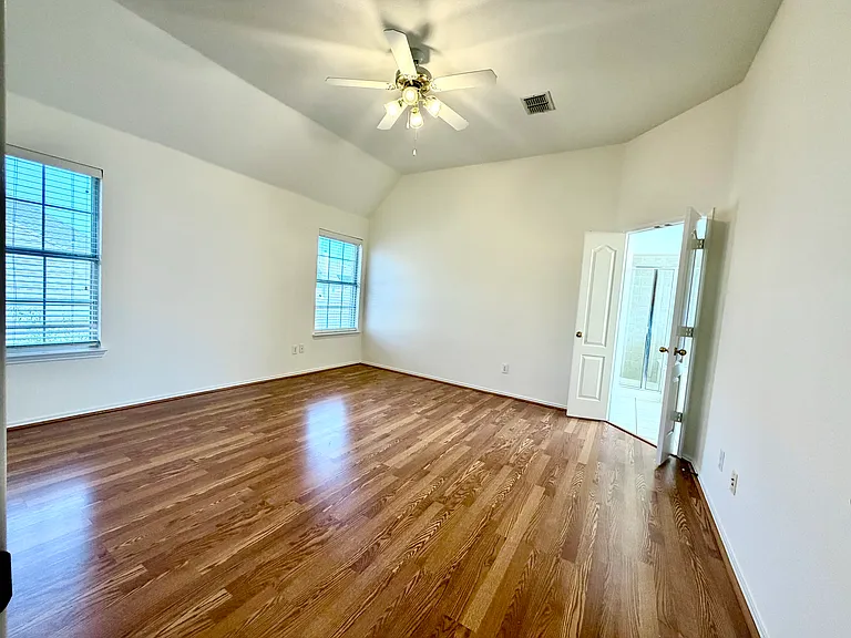 516 Hawken Dr — Photo 27