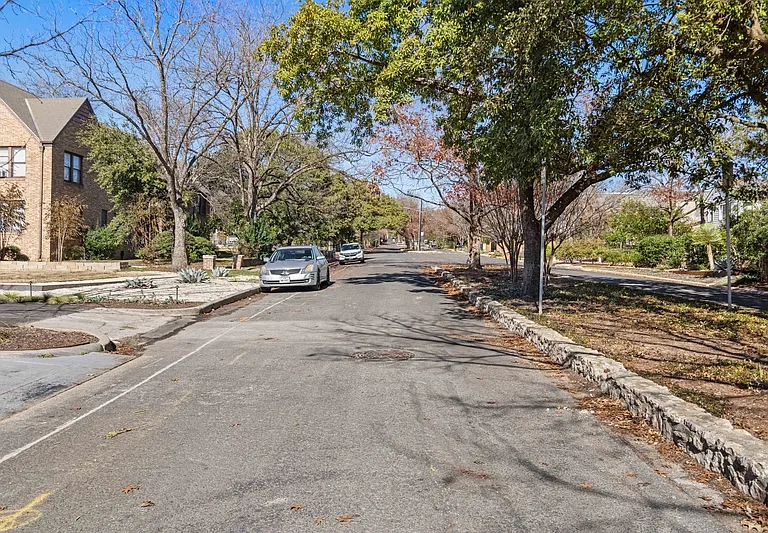 1508 Woodlawn Blvd — Photo 17