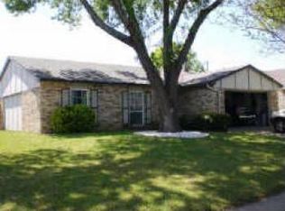 808 Netherland Dr, Arlington, TX 76017