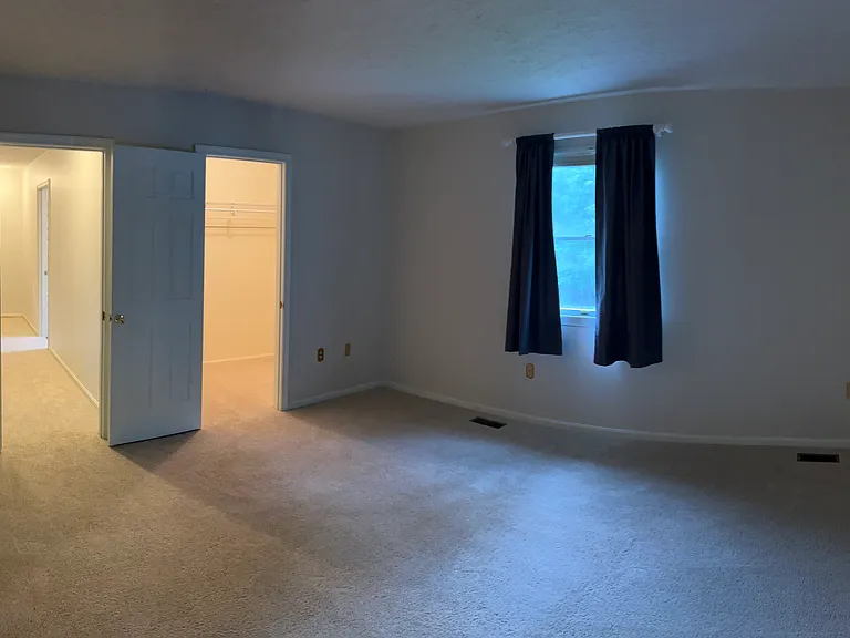 581 Running Bear Ct — Photo 11