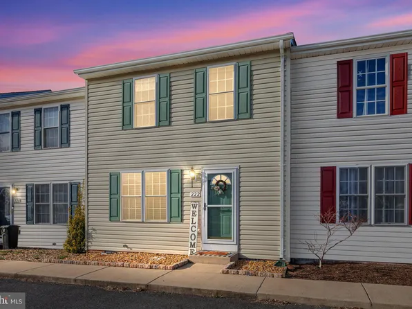 222 Kadies Ln, Edinburg, VA 22824