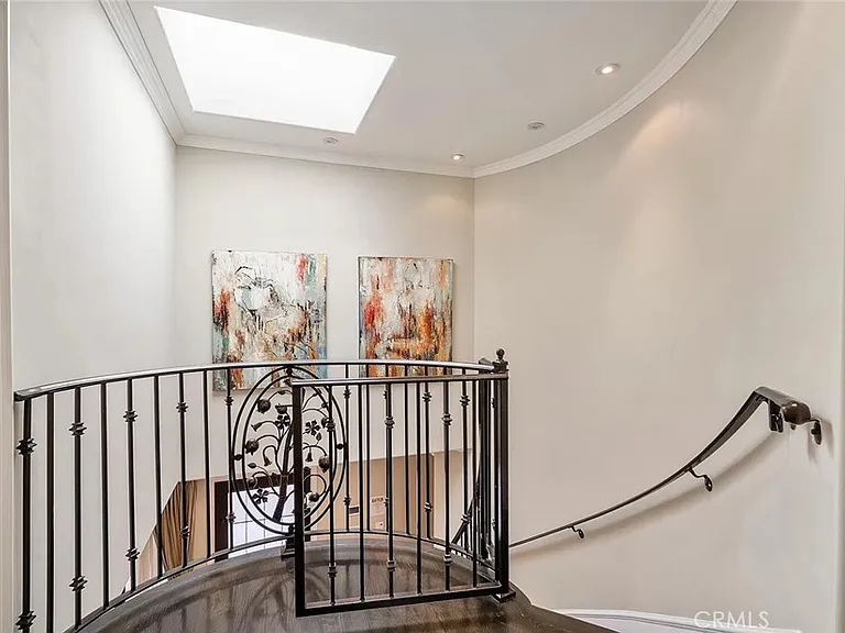 15014 Valleyheart Dr — Photo 19