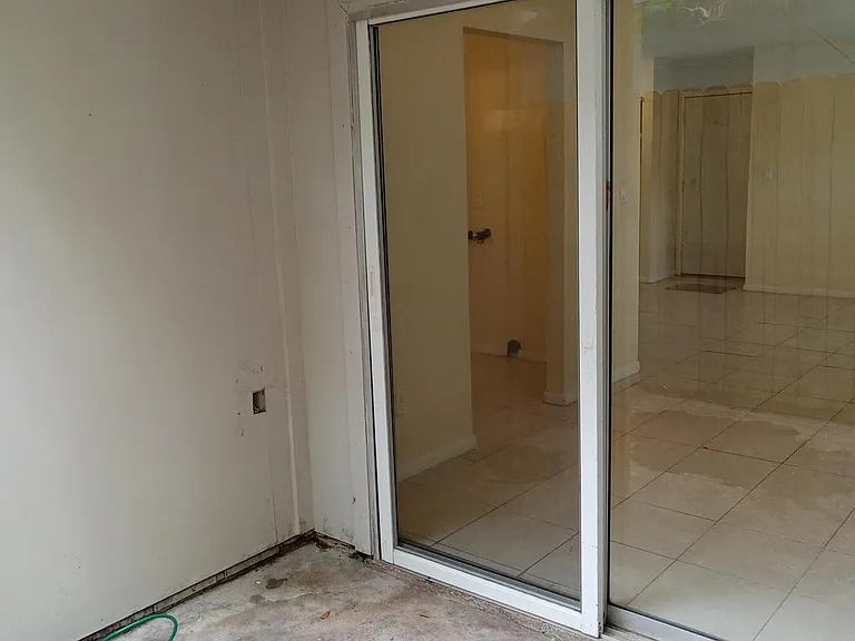 3211 SW 26th Ter #B — Photo 7