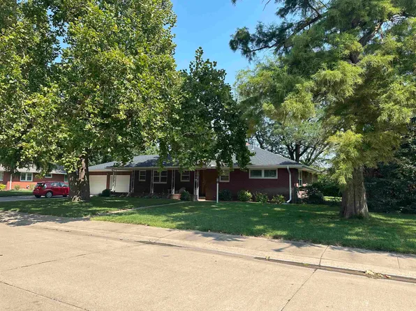 1912 McKinney Dr, Great Bend, KS 67530