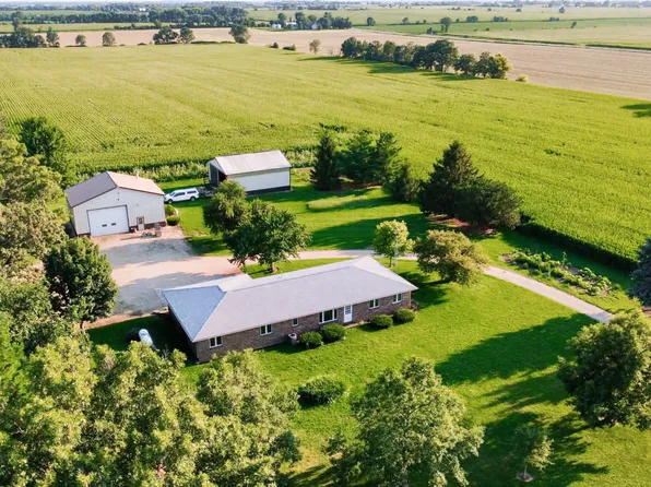 25811 Dunham Rd, Garden Prairie, IL 61038