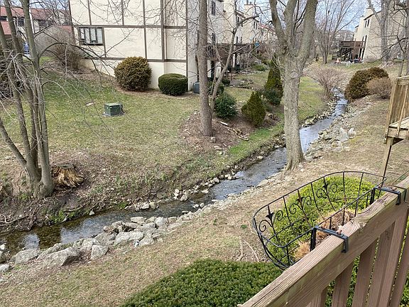 3rd image of 5273 Wood Run Blvd