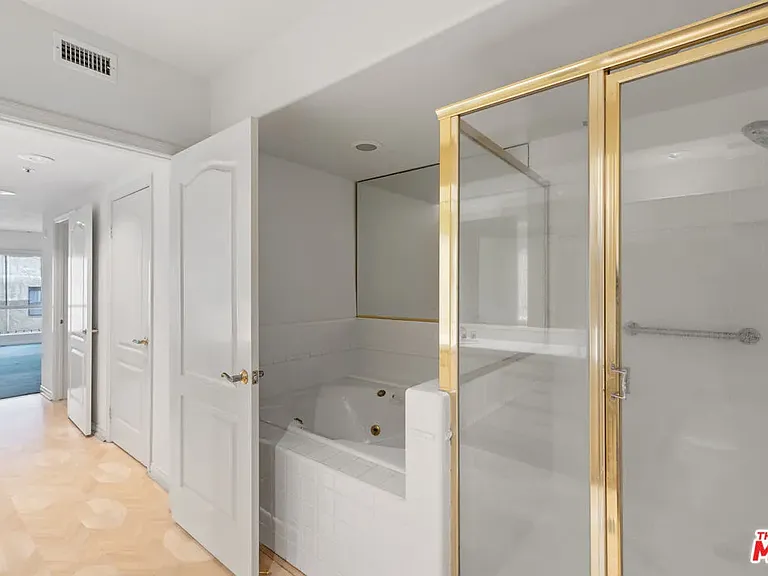 11690 Montana Ave #103 — Photo 11