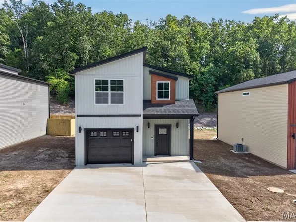 577 Russell Dr, Waynesville, MO 65583