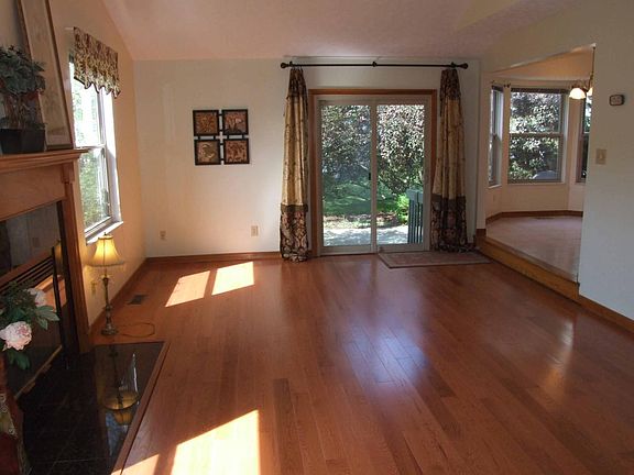 4th image of 6338 Wyler Dr
