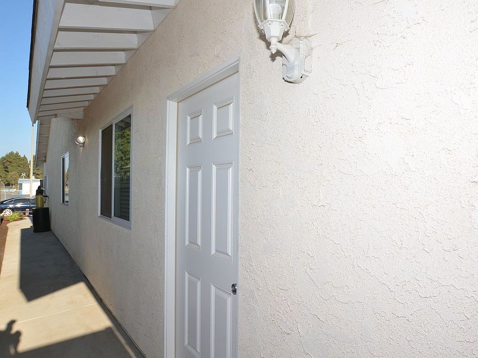 1st image of 935 Skeel Dr