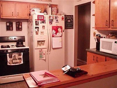 4th image of 4032 E 42nd St